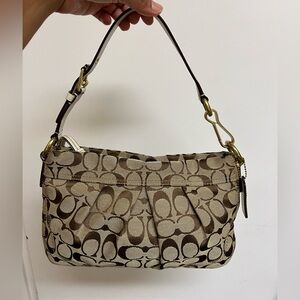 Pending !!!! Super cute vintage coach purse